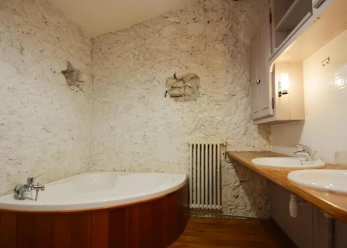 Maison Vigneronne Rénovée Avec Charme à - Fr-1-604-52 * Loupian
